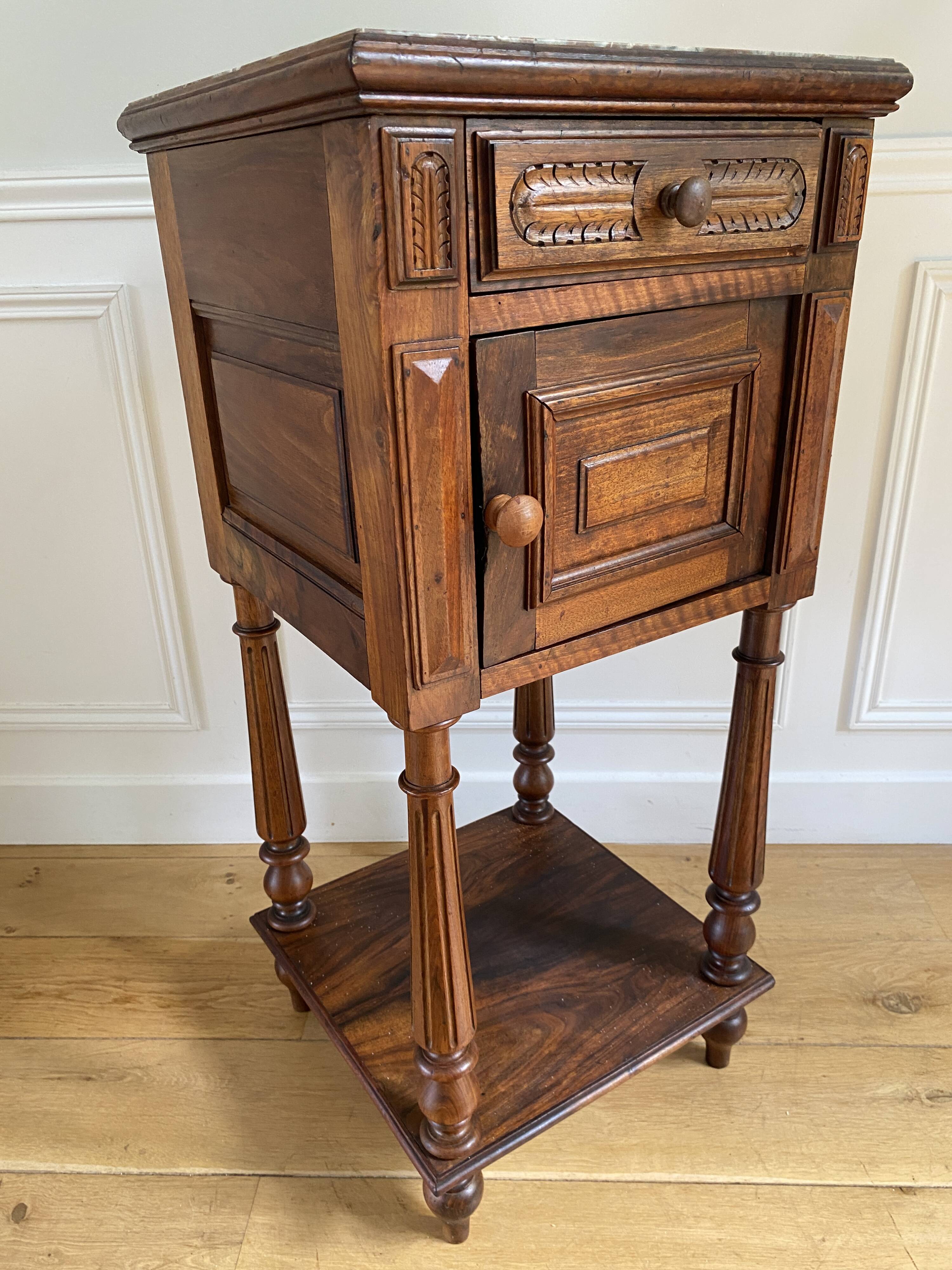 Table de chevet ancienne avec marbre, meuble d'appoint