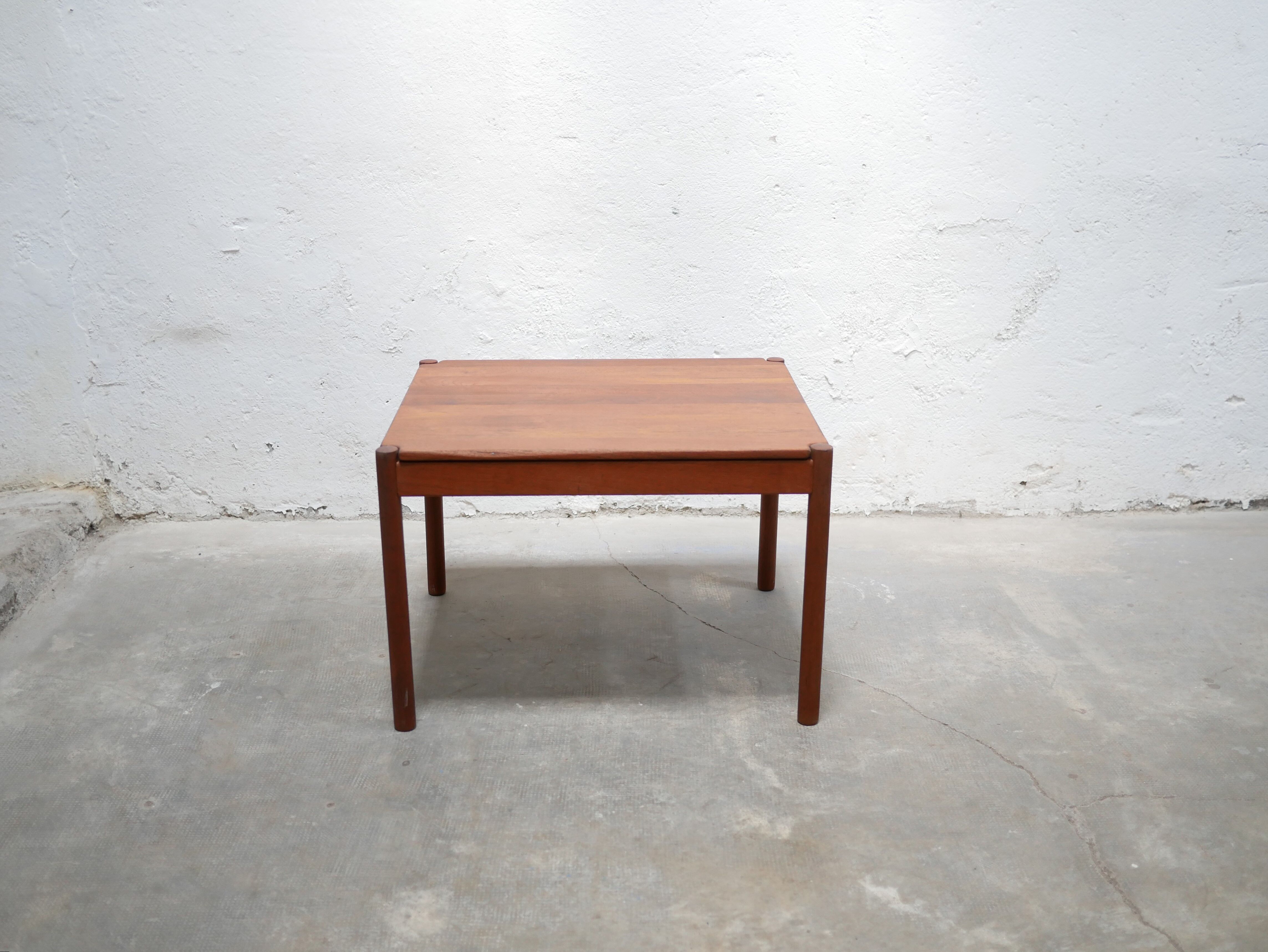 Danish coffee table in vintage teak edited by Magnus Olesen