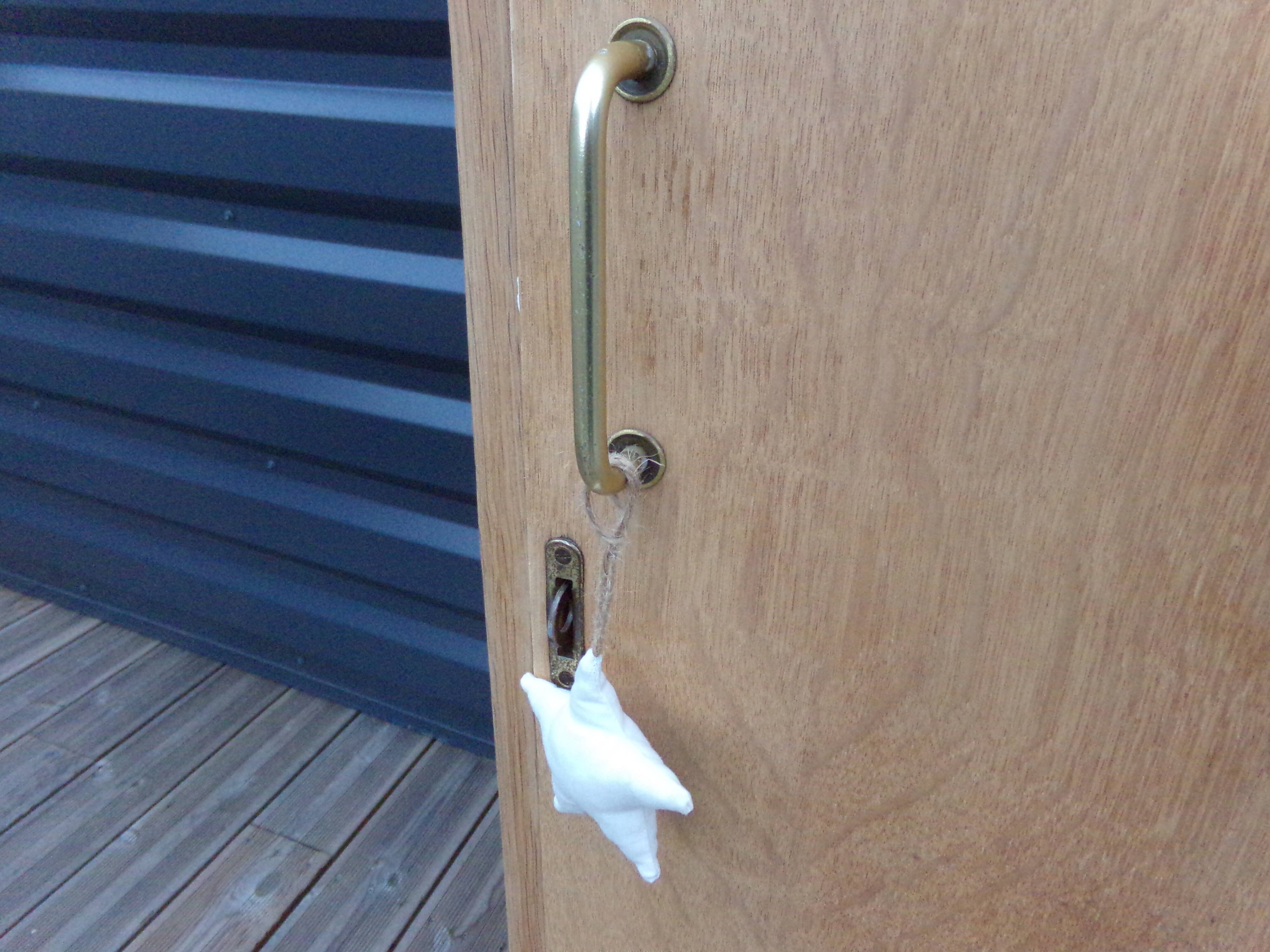 Boarding locker room cabinet