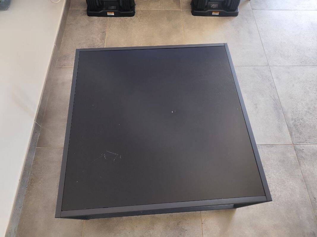 Table basse style industrielle métal 80 x 80