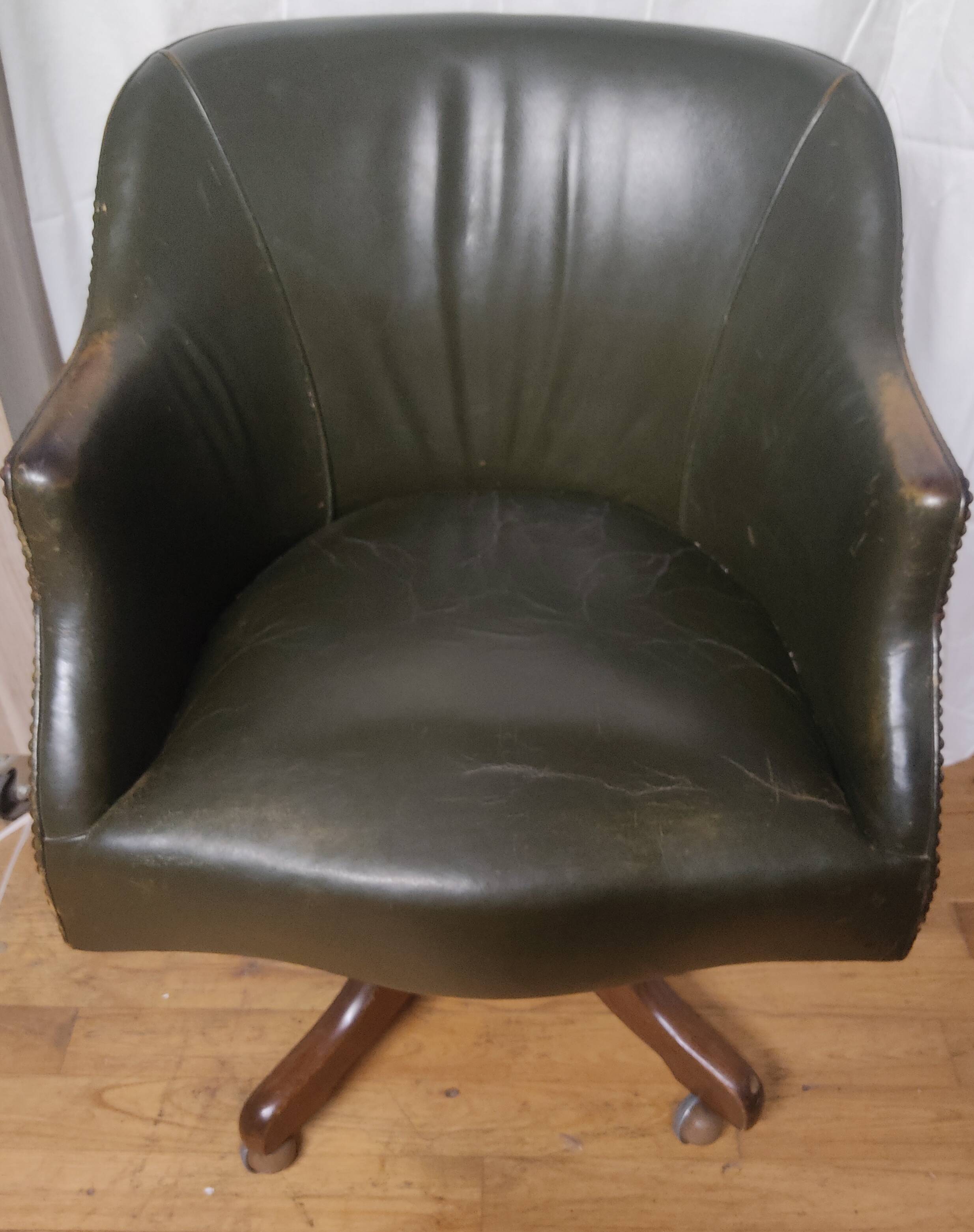 Fauteuil de bureau cuir vert.tournant.