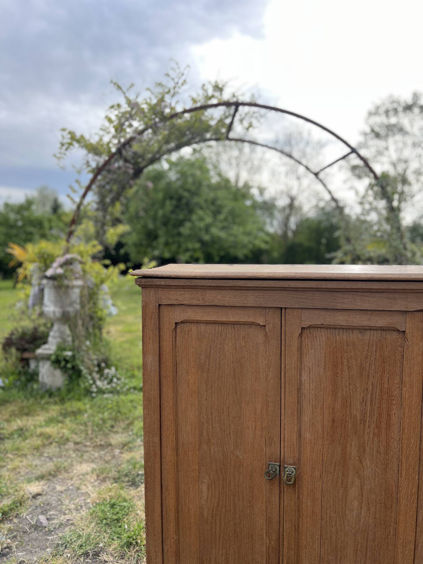 Oak buffet