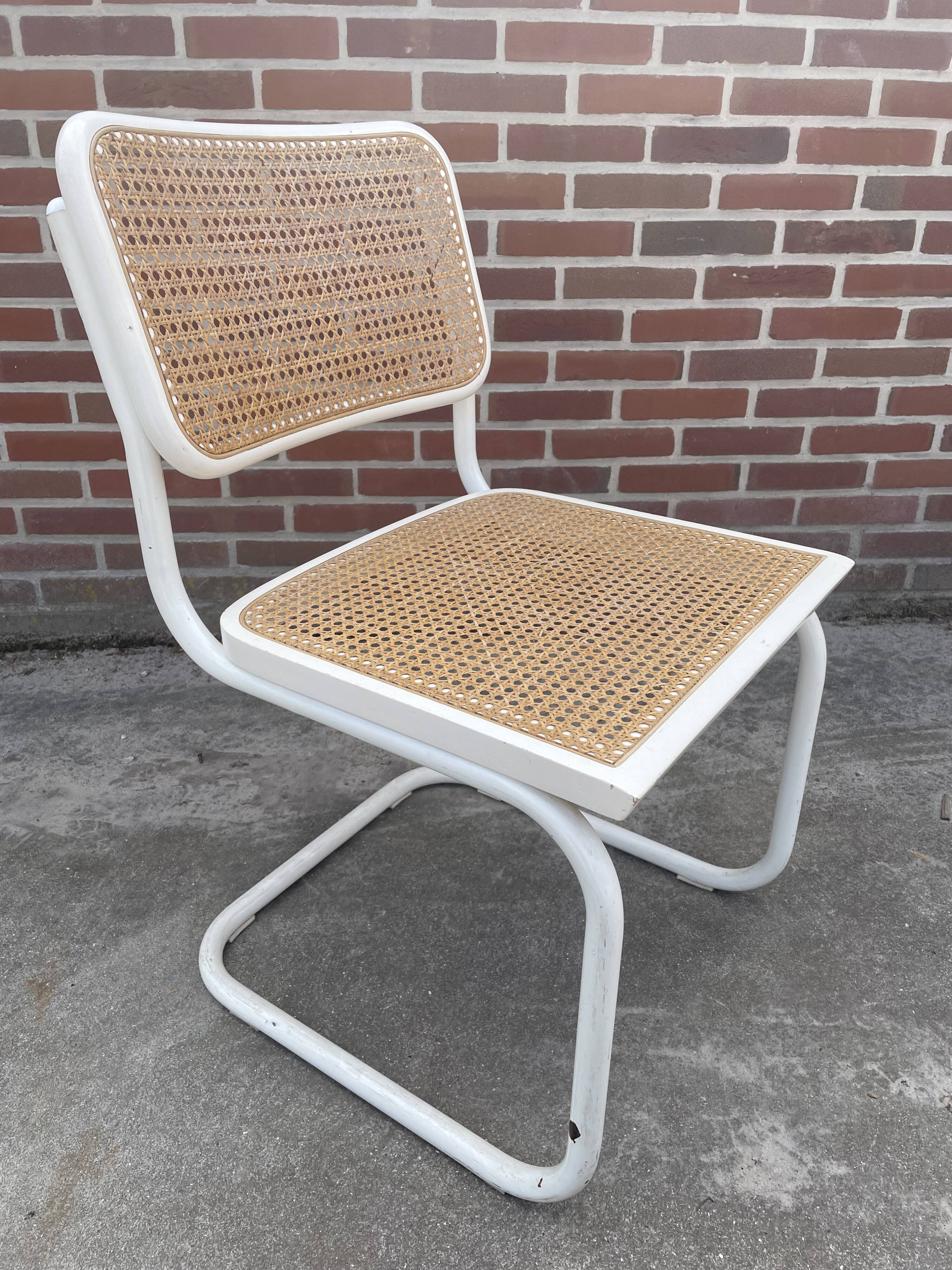 Set of 4 Cesca b32 model chairs in white