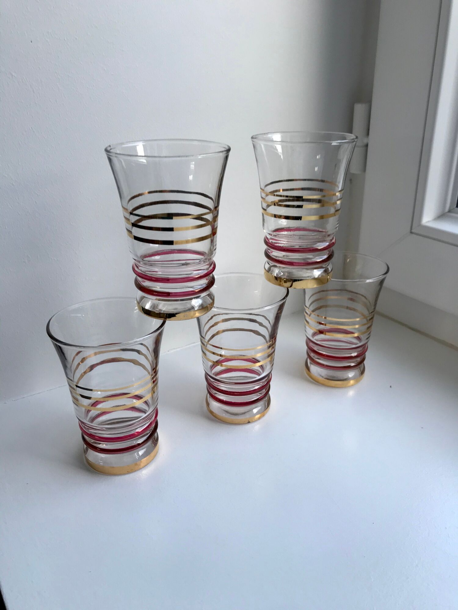 Set of 5 red and gold spiral water glasses 50-60s