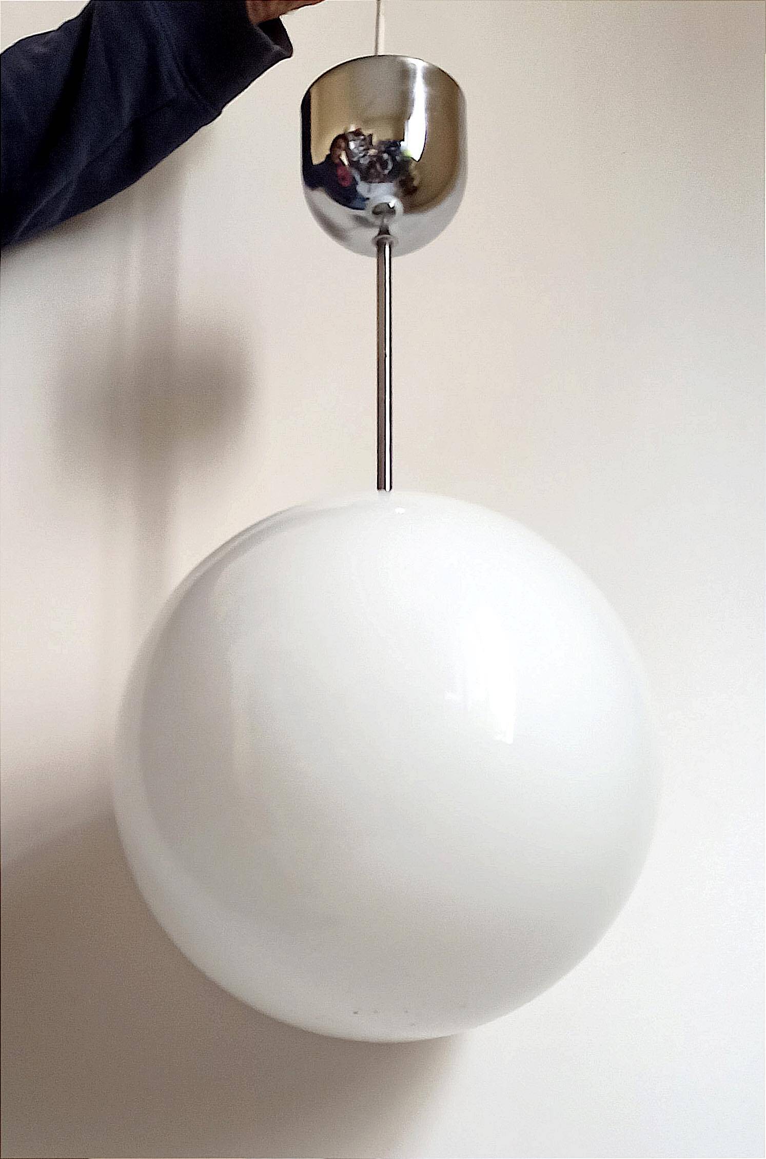 White opaline suspension 70s height 58 cm diameter 48.5 cm