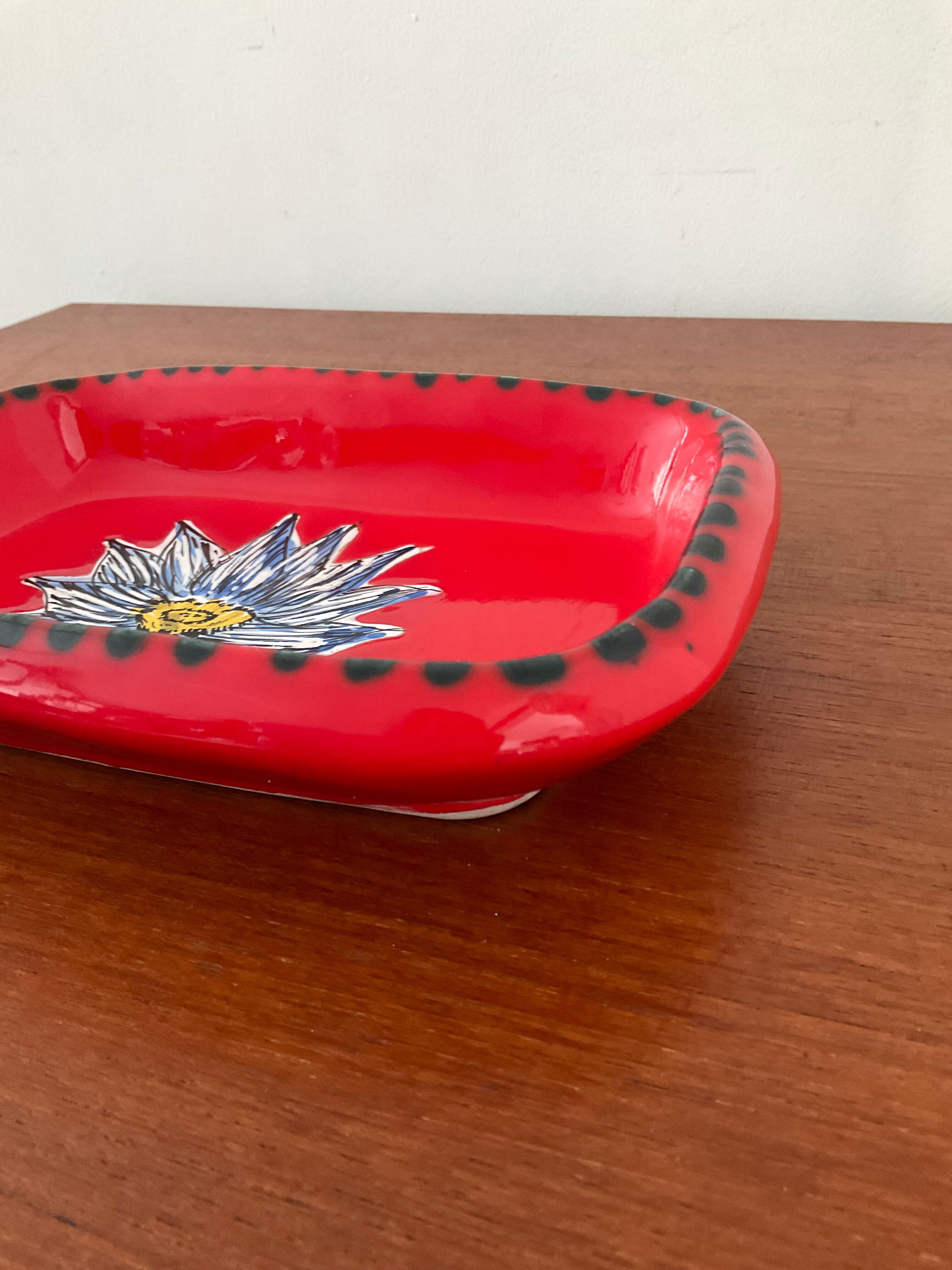 Empty vintage ceramic pocket De Vallauris