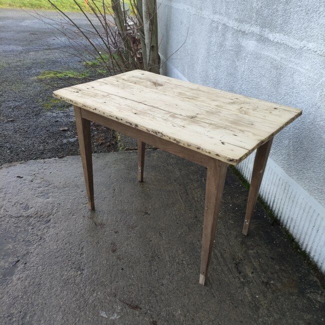 Farmhouse table