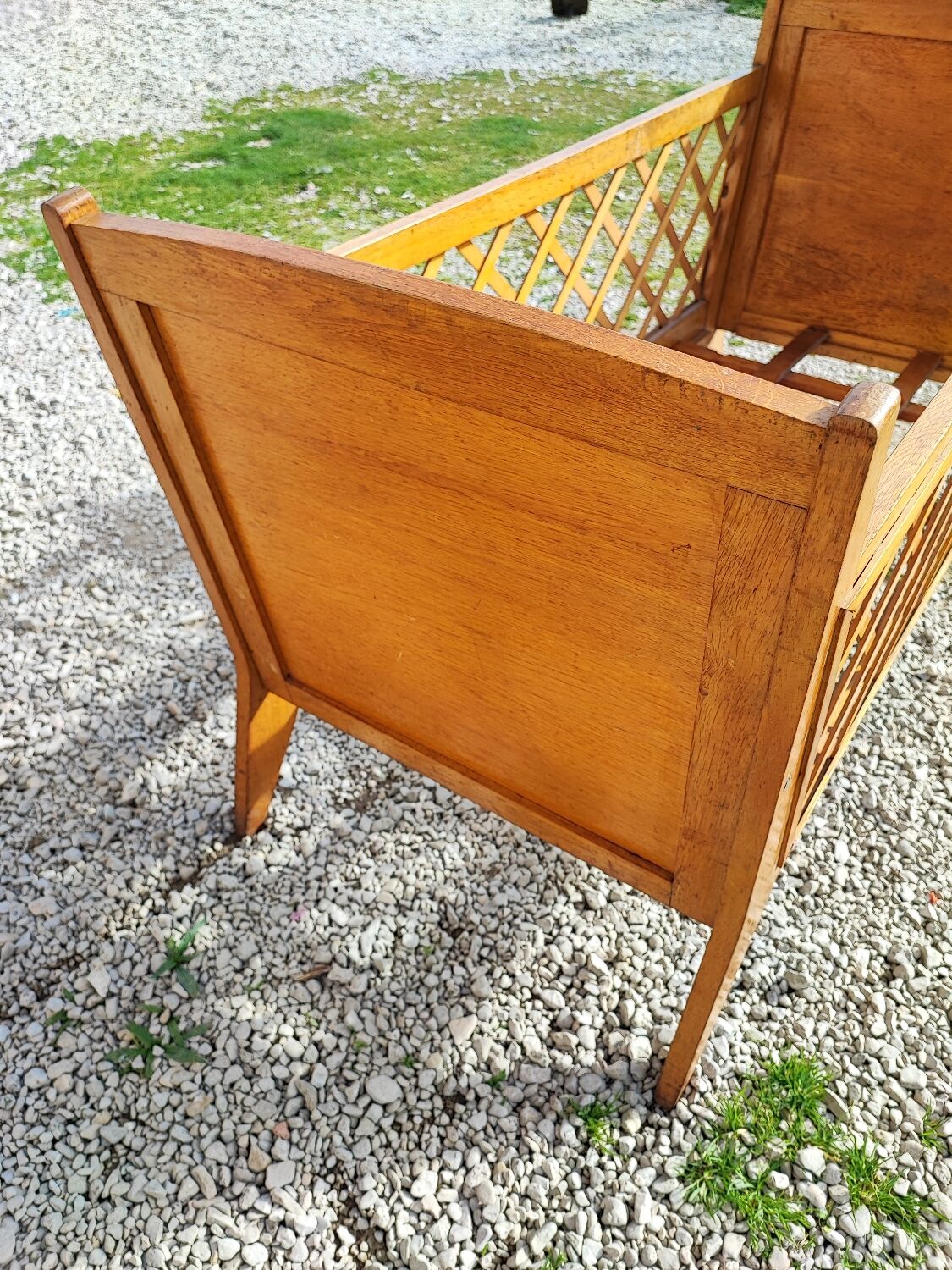 Bed child baby vintage wood