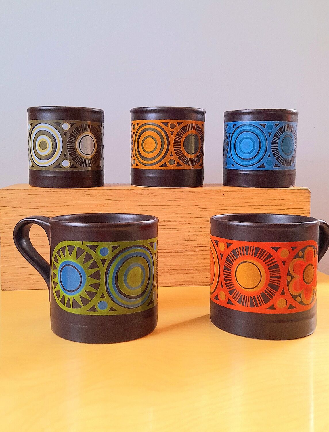 Set of 5 mugs Staffordshire 70s