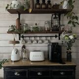 Handcrafted portable lamp with a marbled stone effect