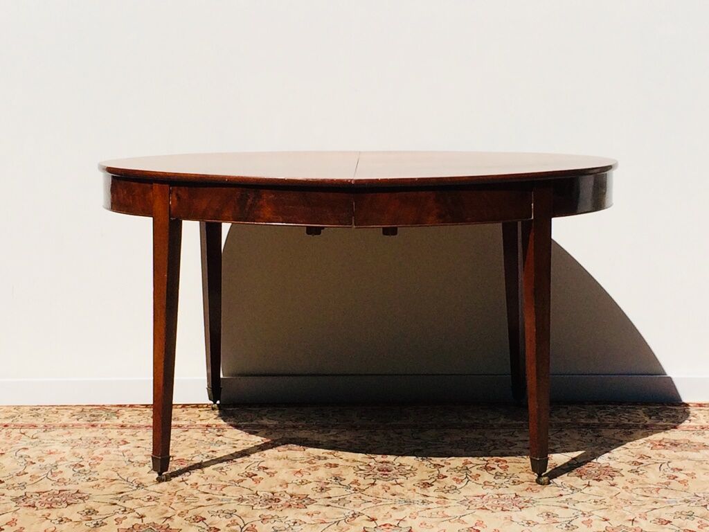 19th expandable empire table 4/6 p