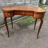 Kidney-shaped desk, marquetry, Transition style