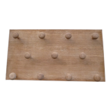 Wall coat rack in oak.