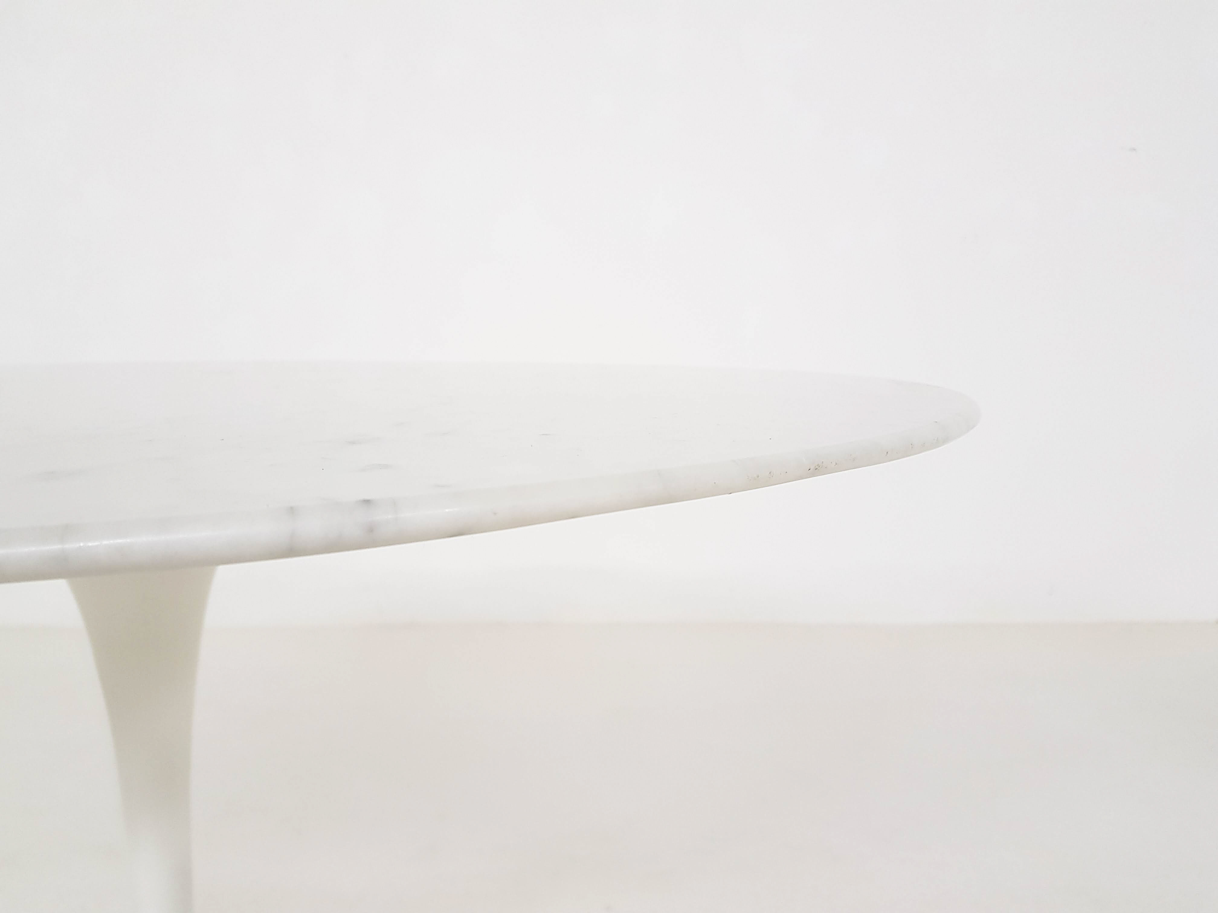 Tulip Table by Eero Saarinen for Knoll International