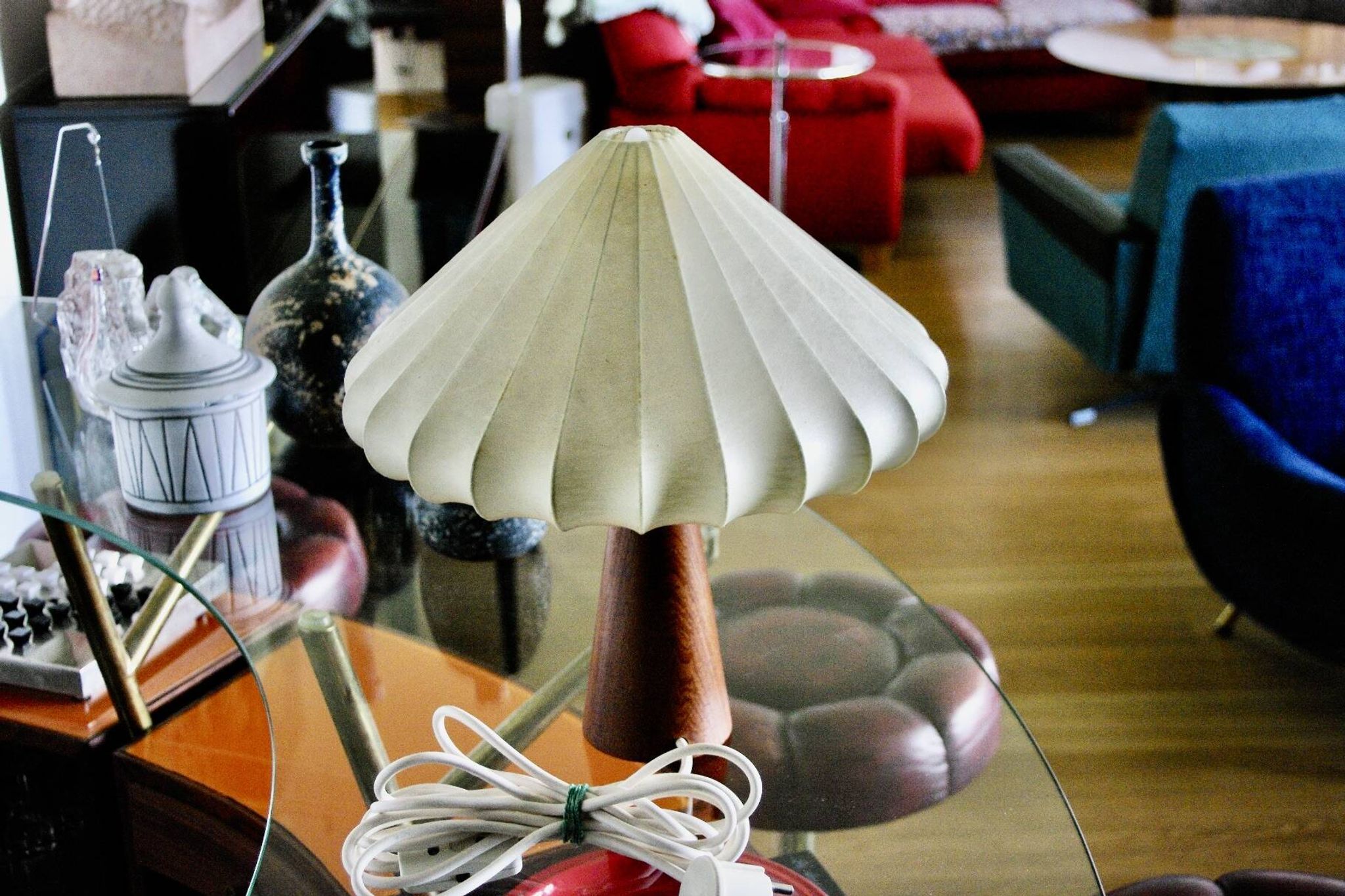 Vintage cocoon mahogany table lamp attributed to achille castiglioni 1960