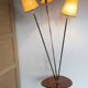 Lampadaire 3 feux avec tablette ,pieds tripode, années 60