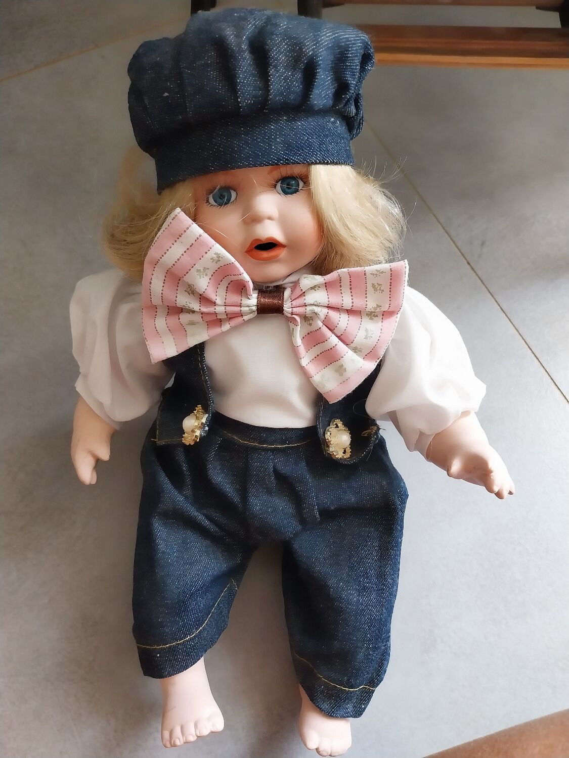 Wooden swing desk and porcelain dolls