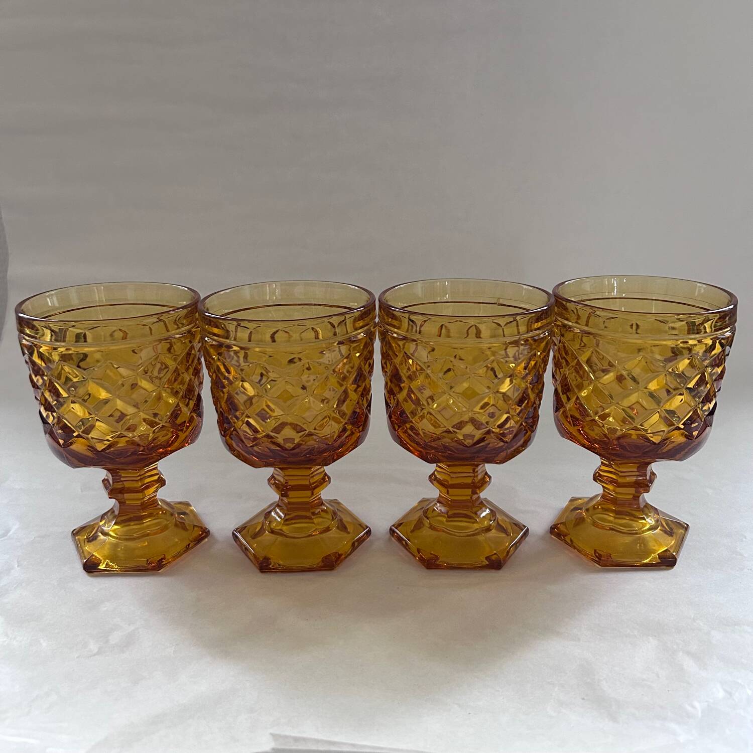 Set of 4 amber diamond glasses