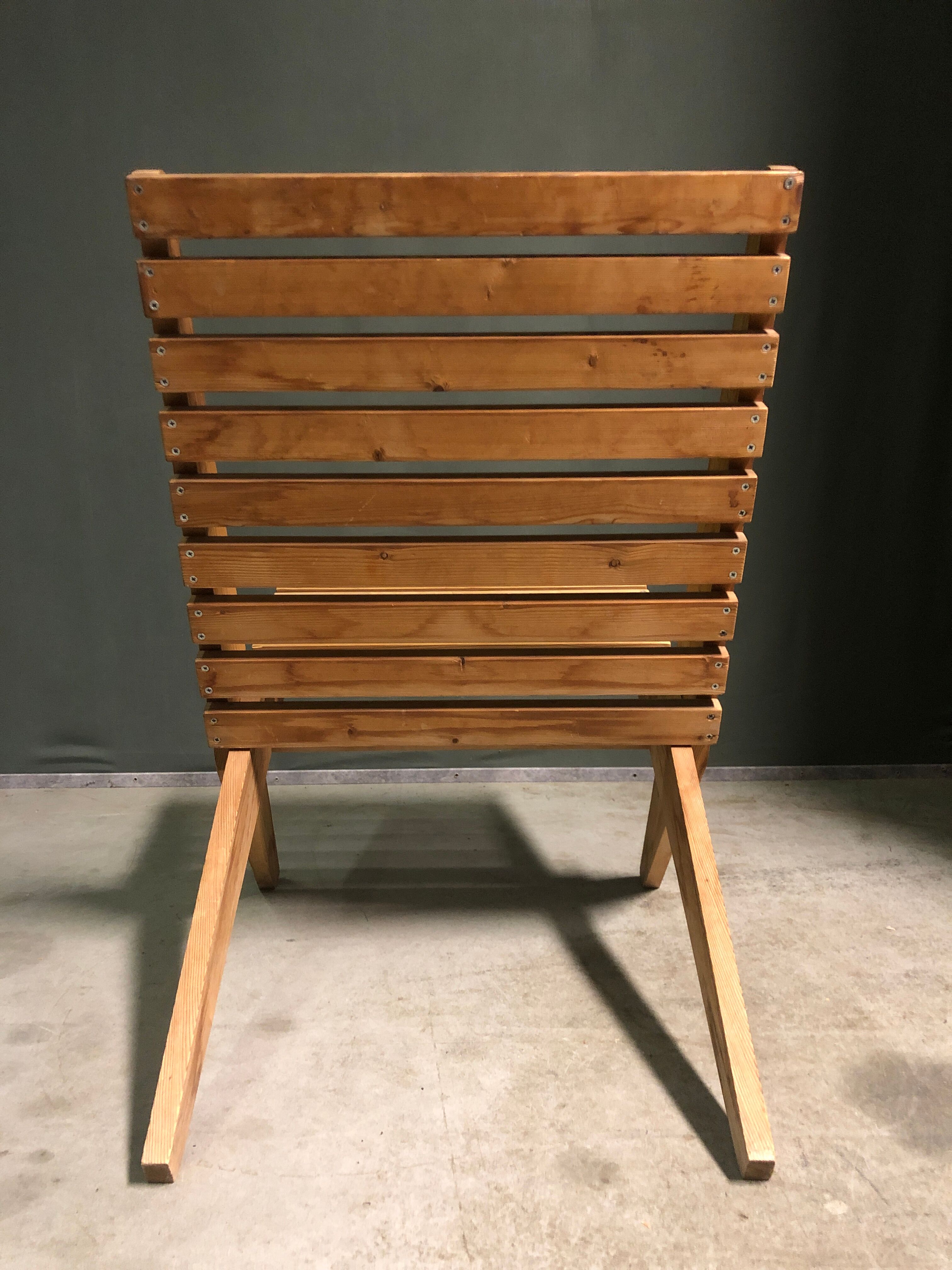 Vintage pine folding scissor chair