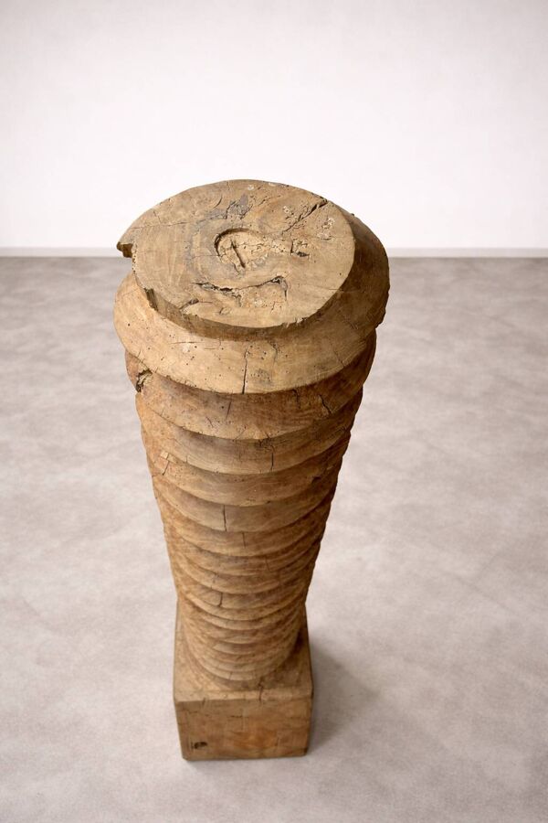 Vis de pressoir en bois sculpté  – Objet déco/indust