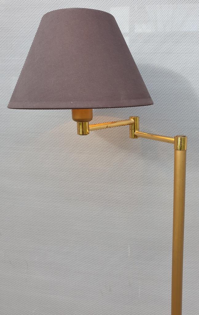 Gold lacad articulated reader