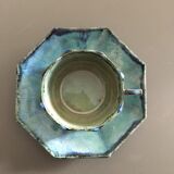 Pair of hexagonal cups
