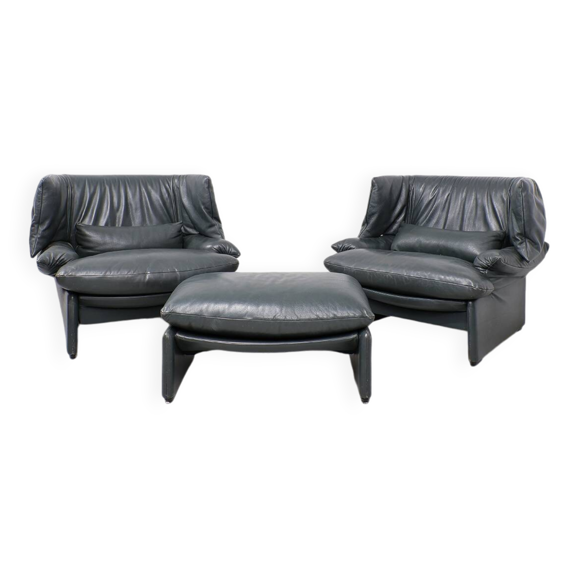 Cassina Portovenere set leather lounge chairs with ottoman