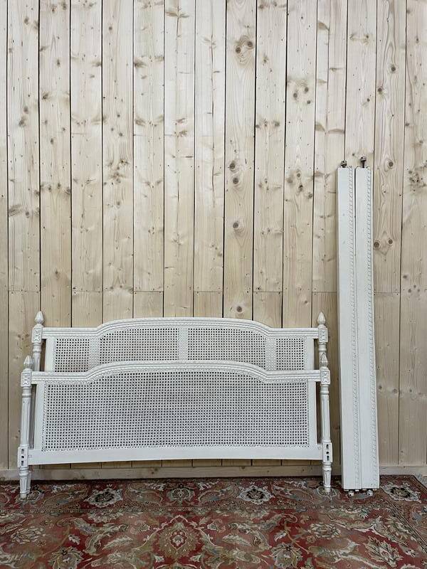 Lit en cannage et peint de style Louis XVI 200/180 cm