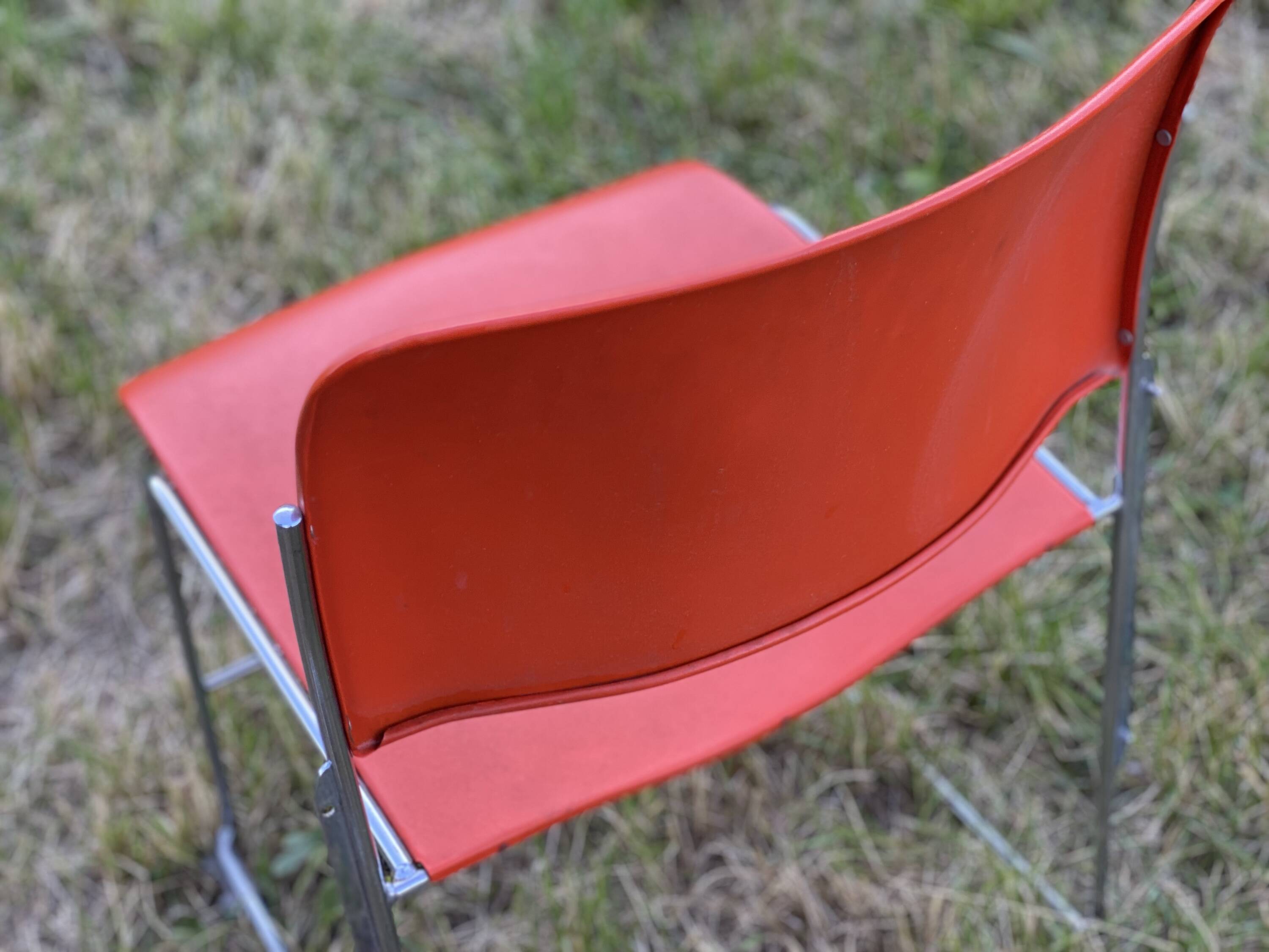Pair of chairs by David Rowland, US Design, 1976, red metal and chrome