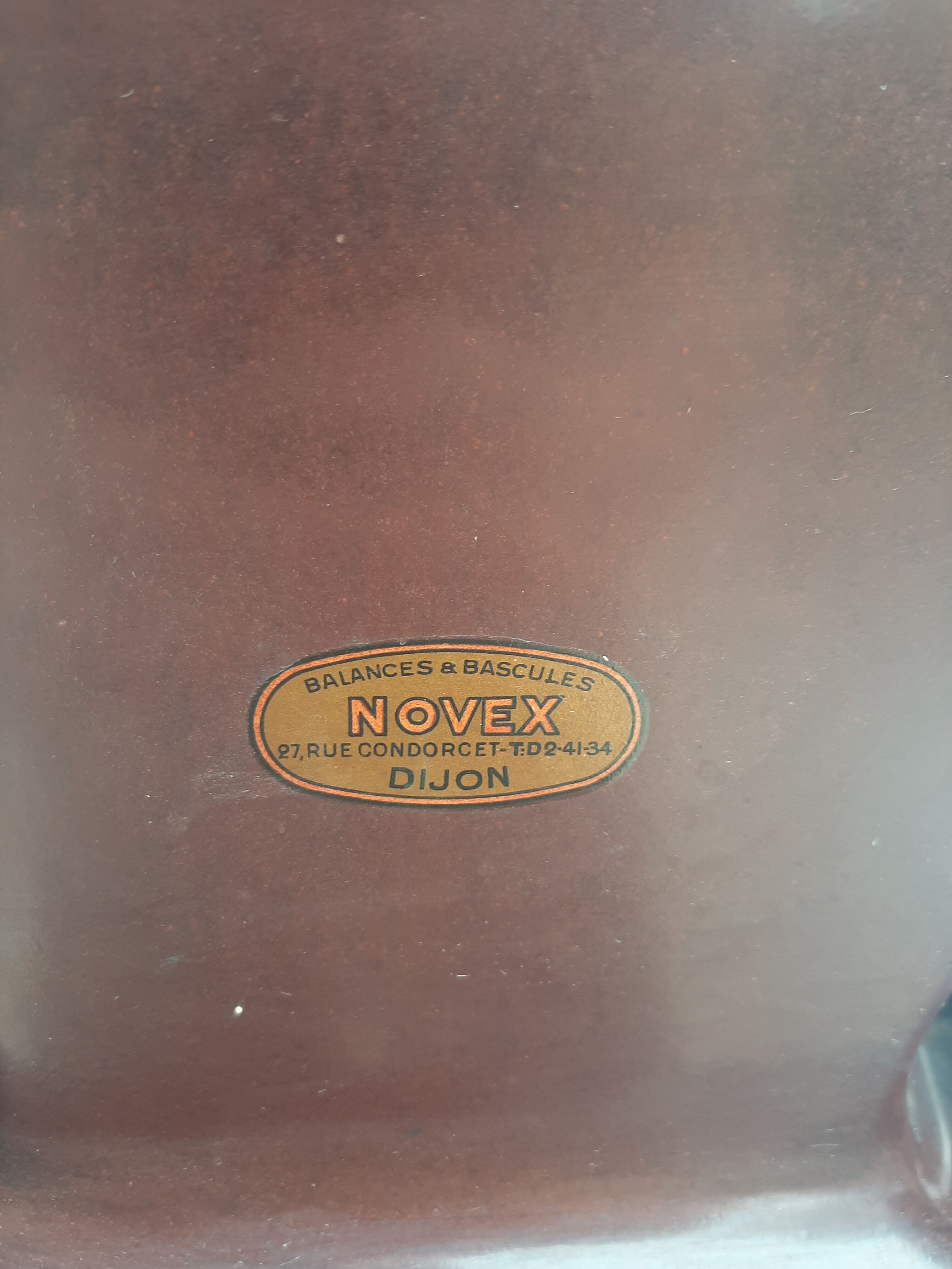 Testut old grocery store balance