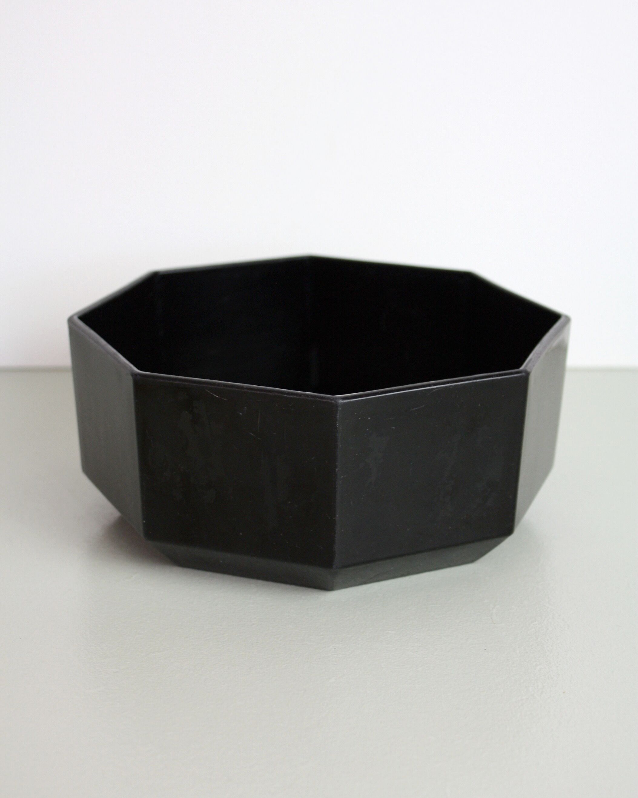 Black bowl Octime Arcoroc 80's