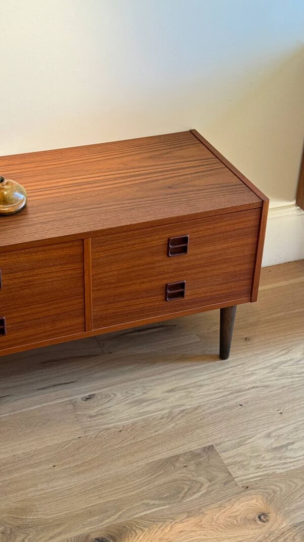 Commode scandinave basse / Meuble TV vintage « Brigitte »