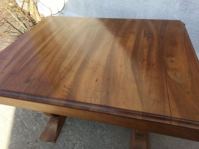 Art deco table