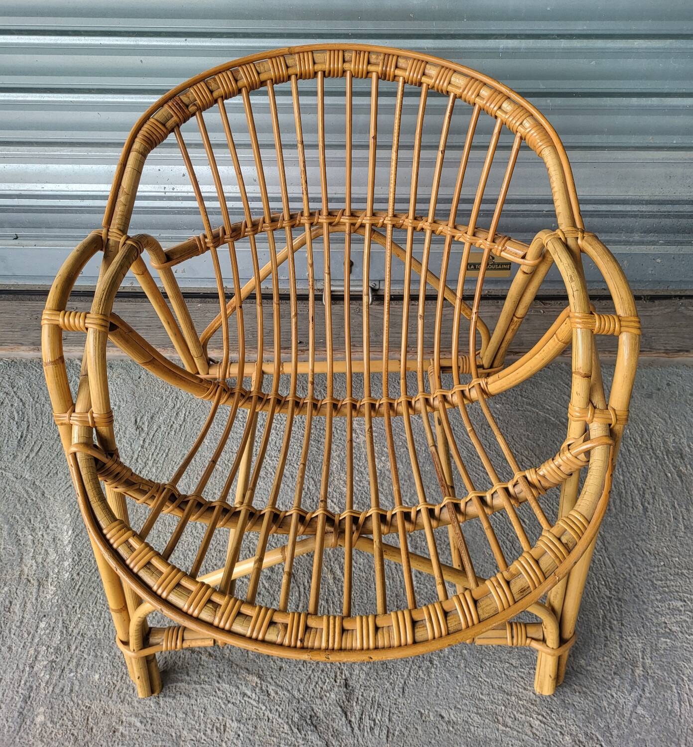 Vintage rattan basket chair in very good condition