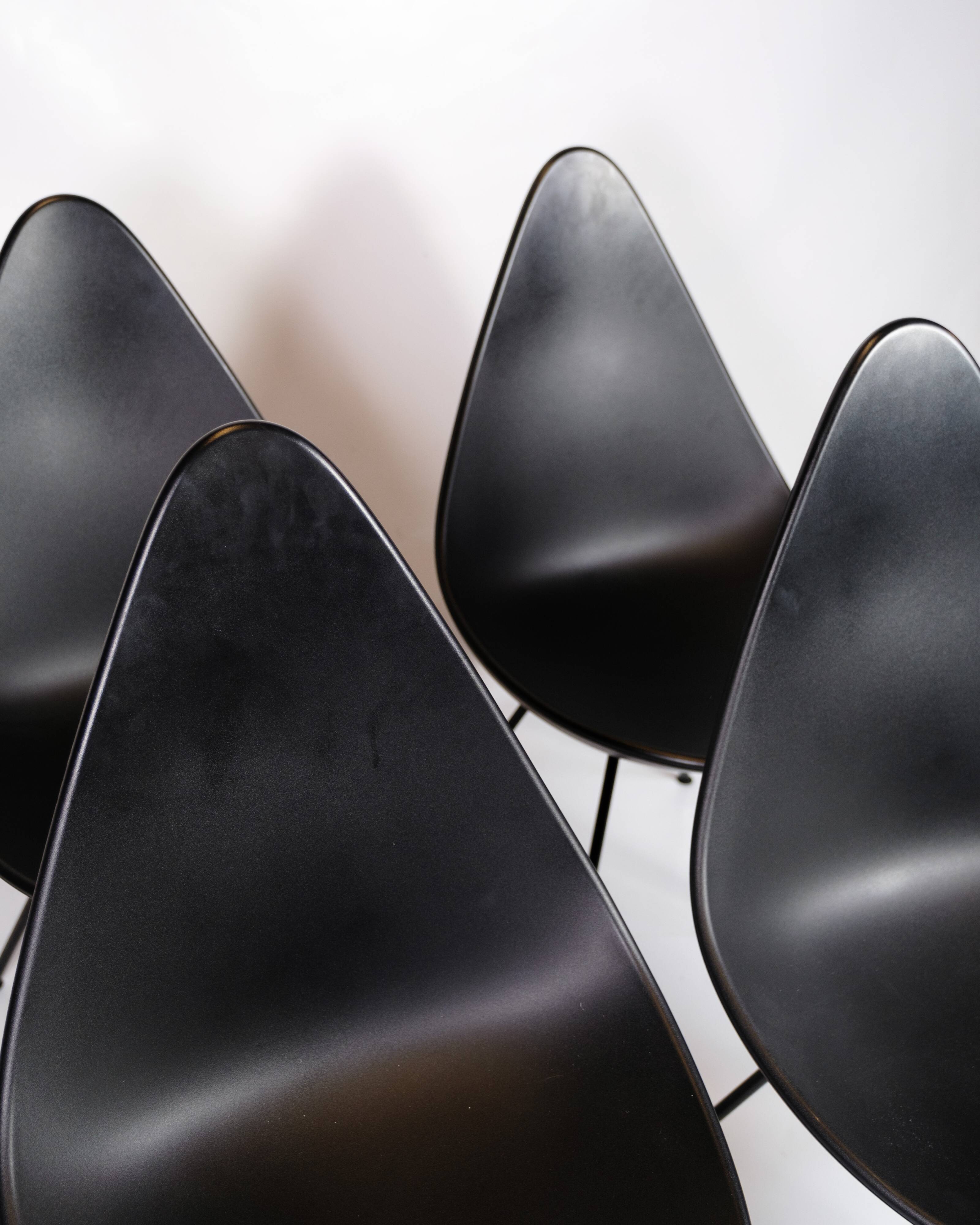 Set Of Four Dining Chairs Model 3110 Made In Black By Arne Jacobsen For Fritz Hansen From 2016s