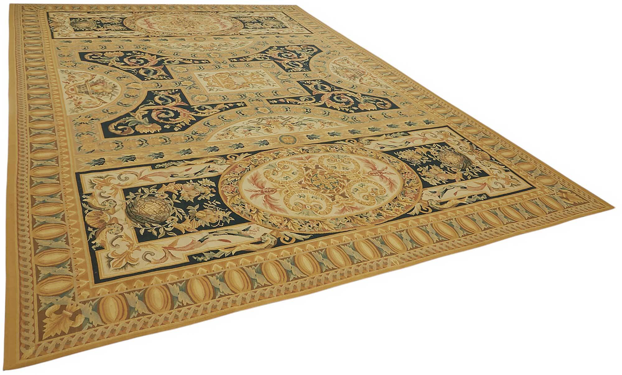 Handmade European Vintage Aubusson Kilim 304 cm x 436 cm