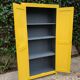 Armoire parisienne jaune poudrée 1950.