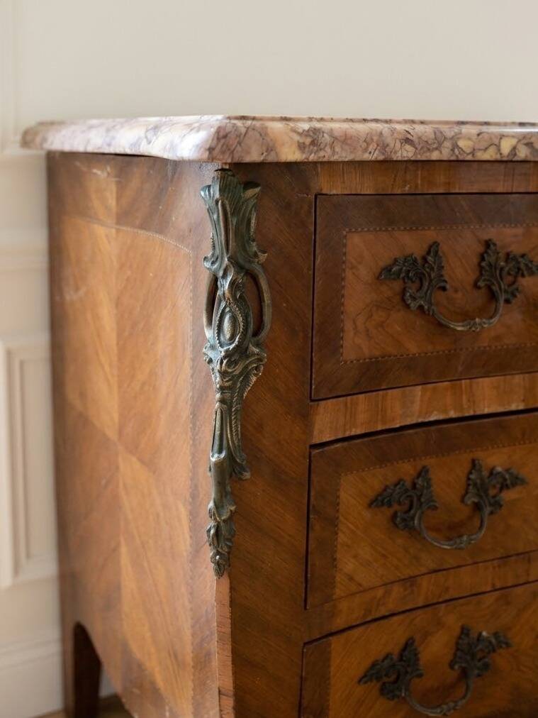 Antique Louis XV commode in wood and marble