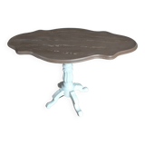 Violin table