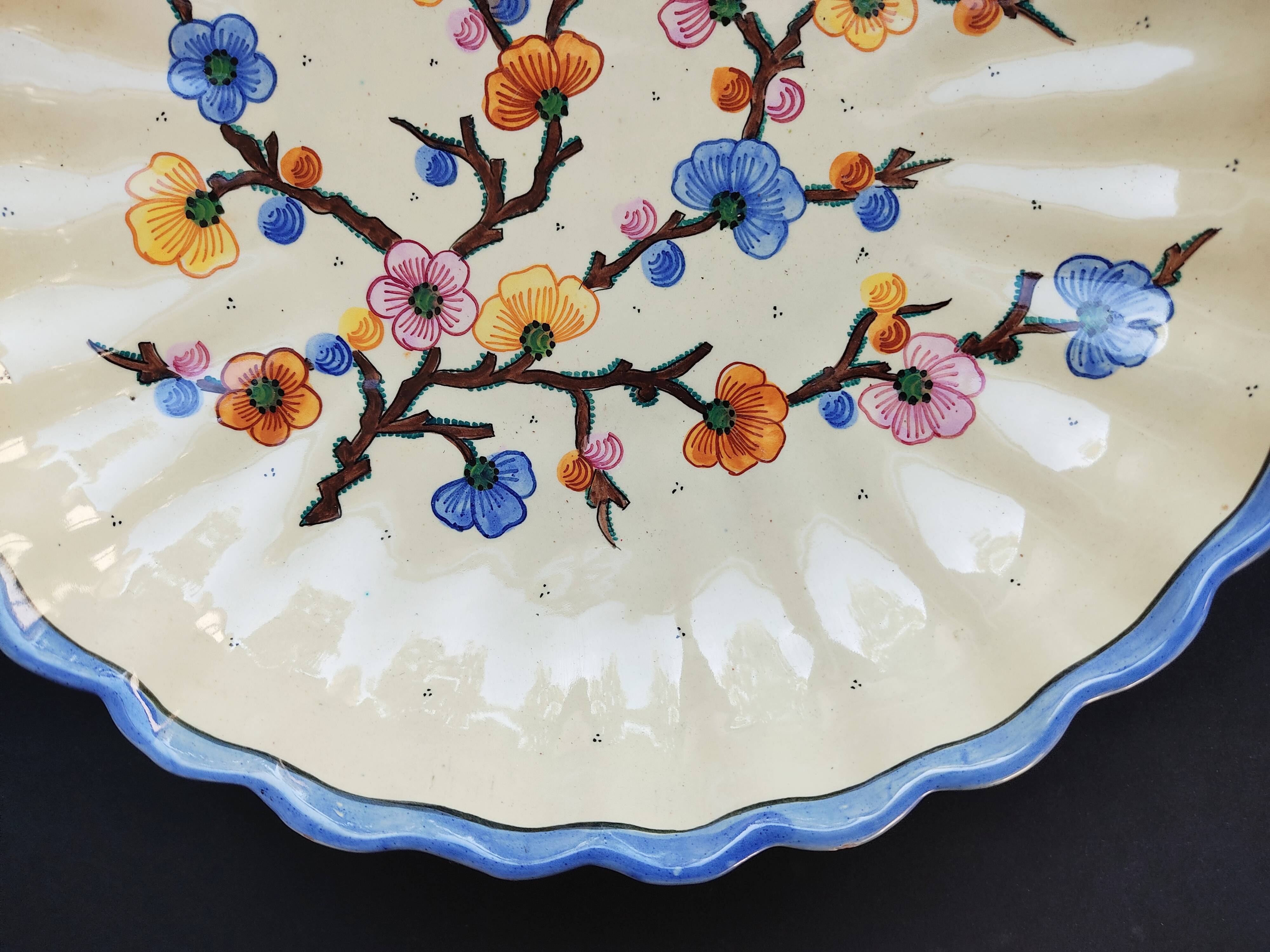 Flat on foot Italian earthenware Castelli Perugia