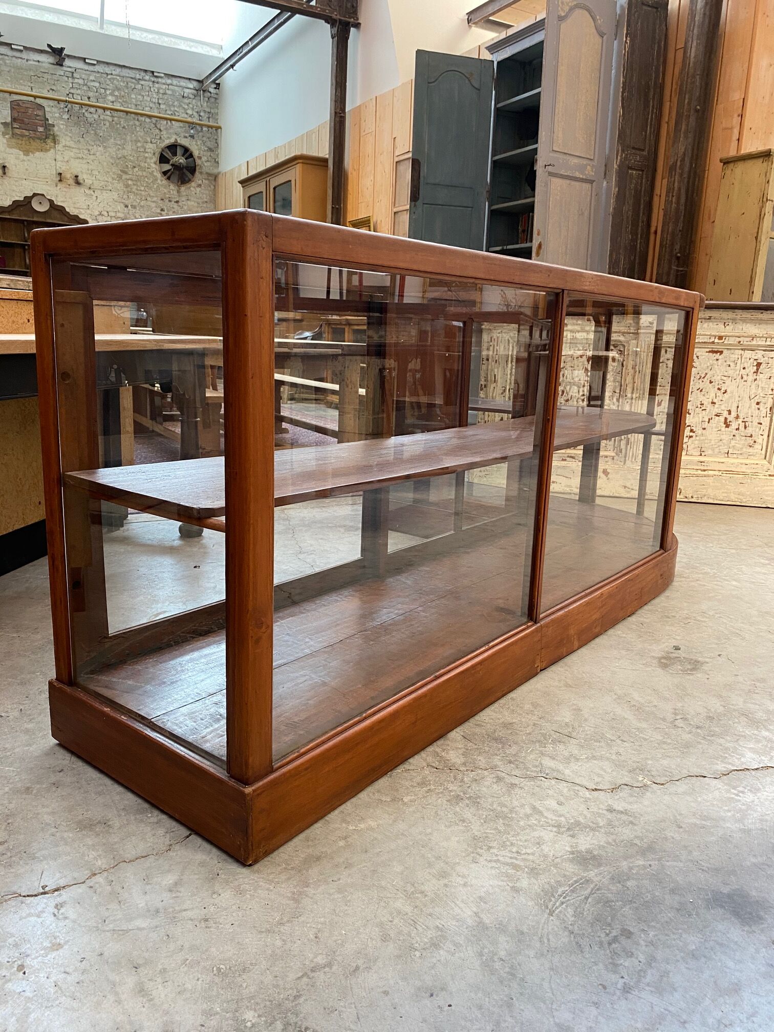 Mahogany corner display counter