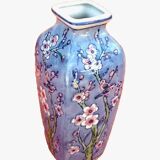 Asian porcelain vase with trendy bird decor / lotus flowers