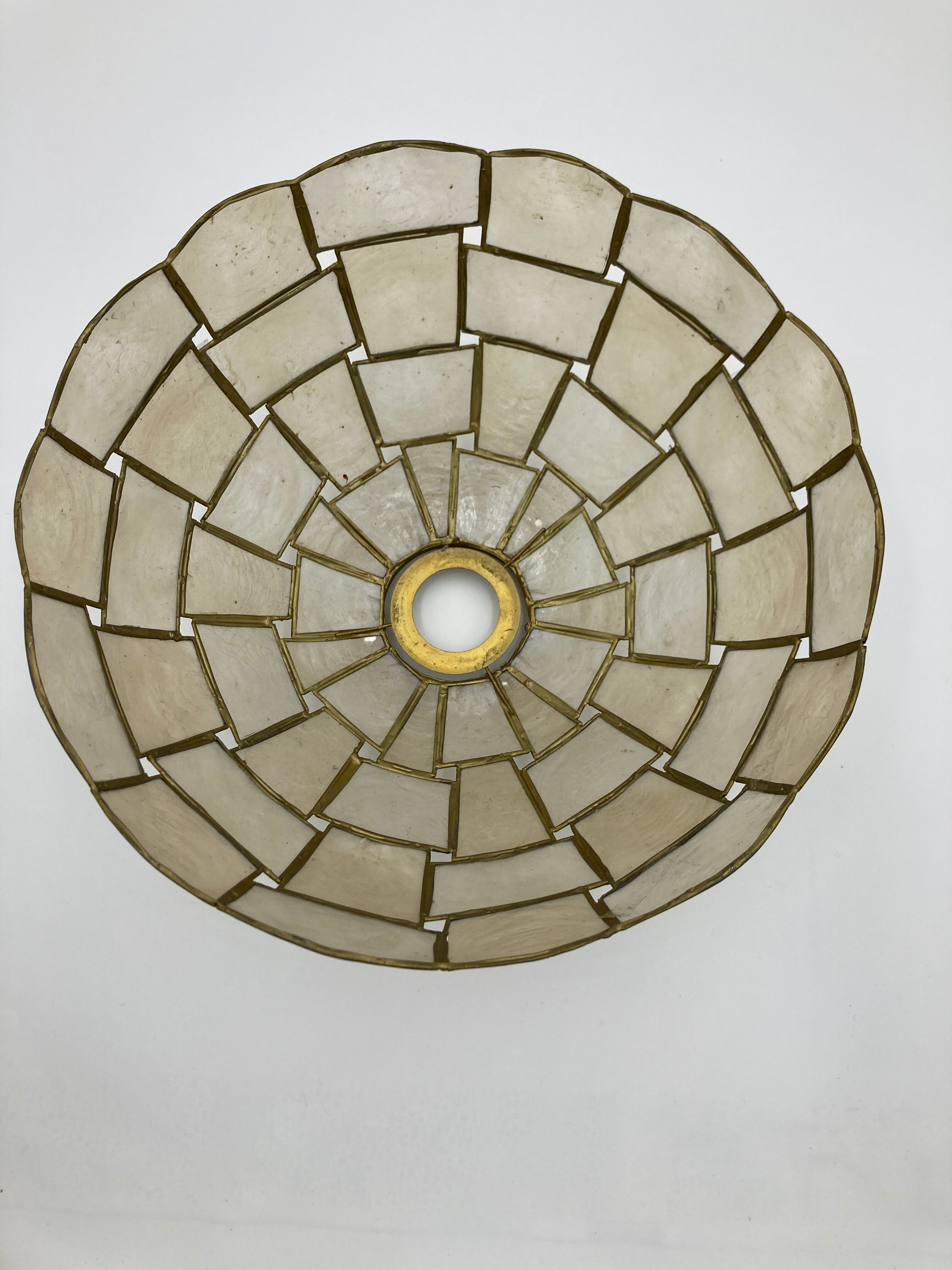 Suspension in geometric mother-of-pearl