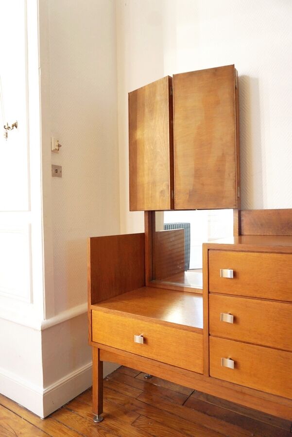 Furniture vanity dresser mirror triptych