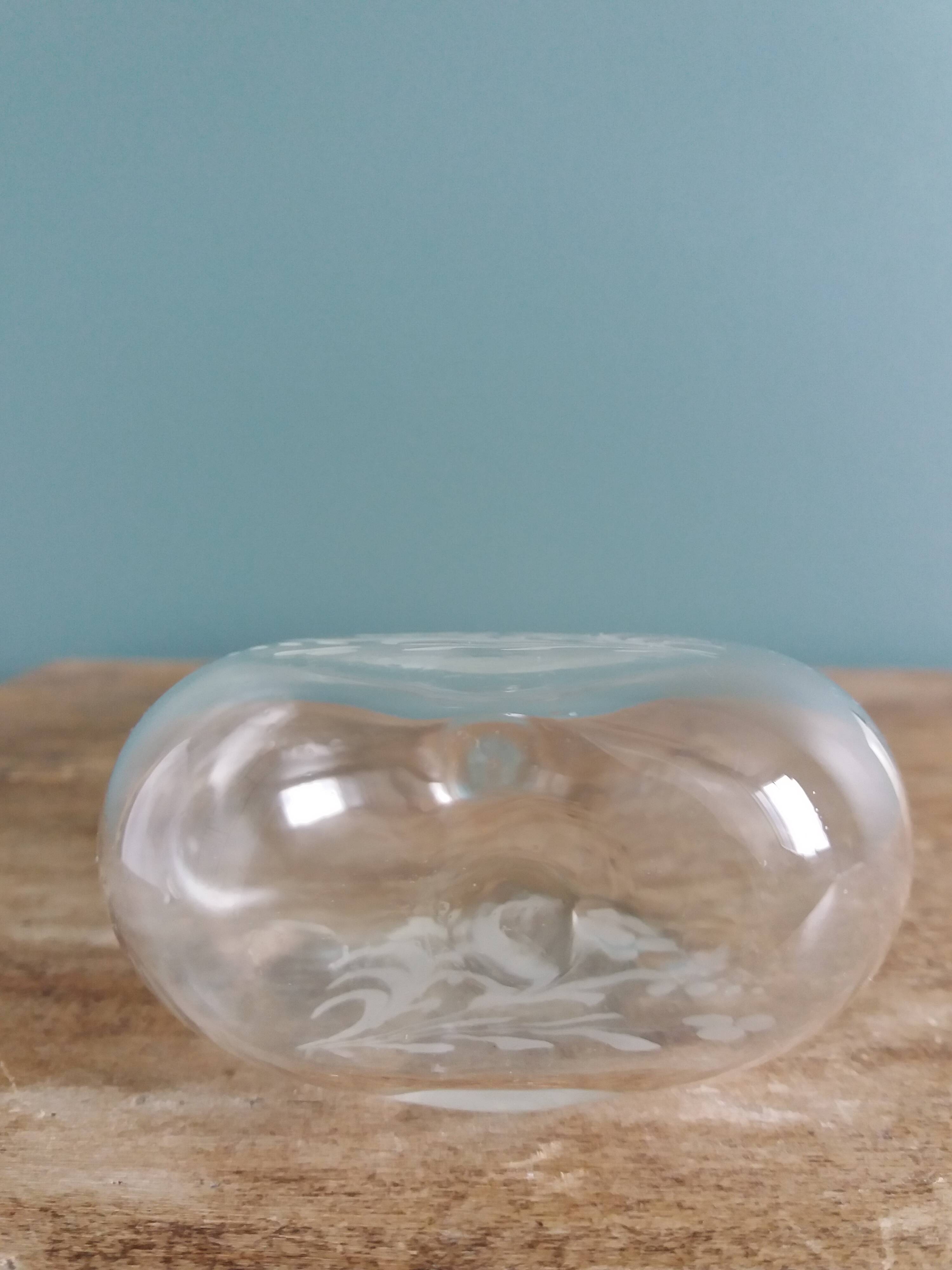 Blown glass soliflore with sandblasted decoration