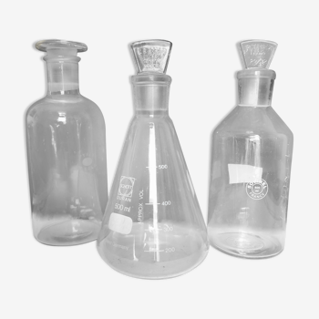 Set of three vials