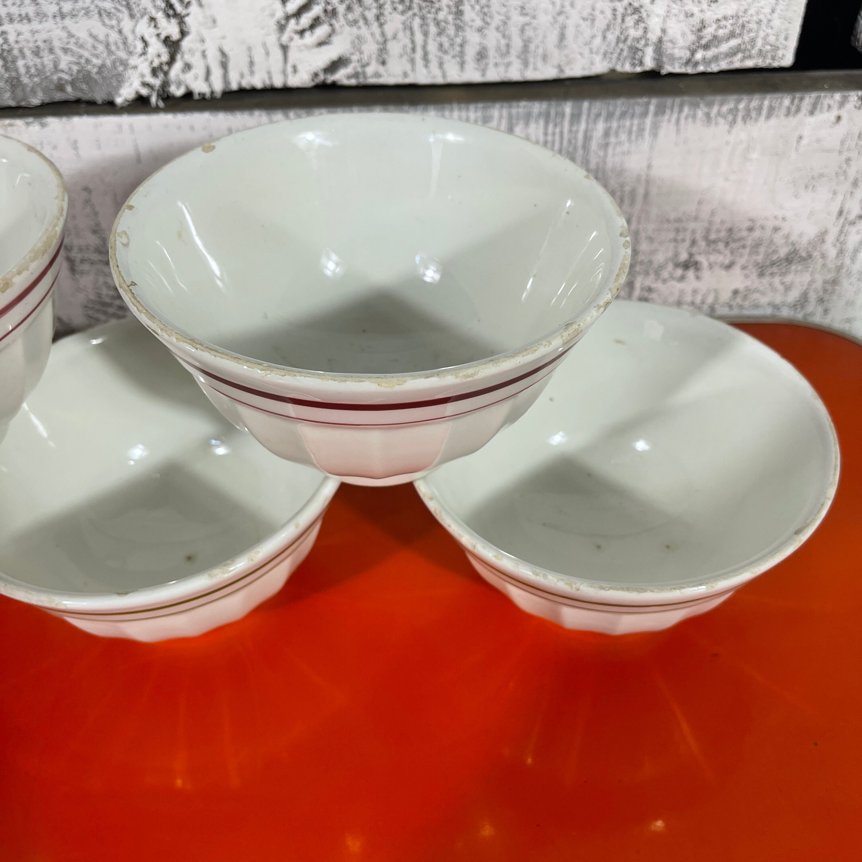 Set of 5 vintage bowls
