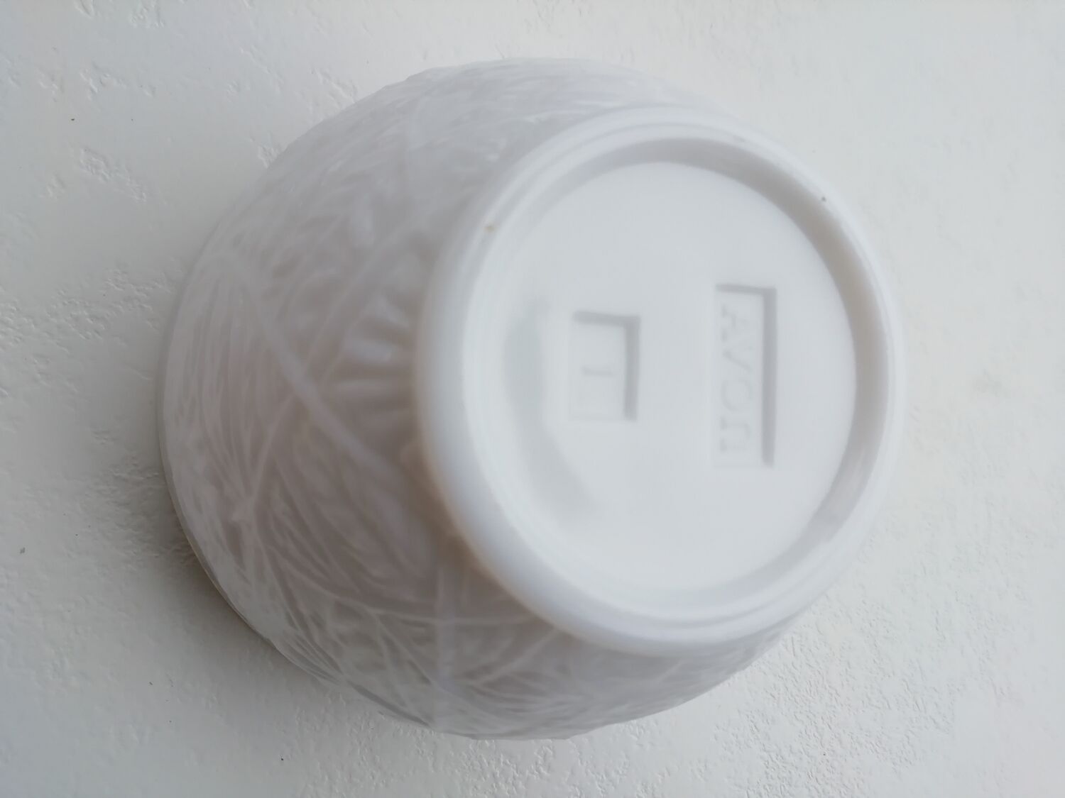 Boite opaline oiseau Avon