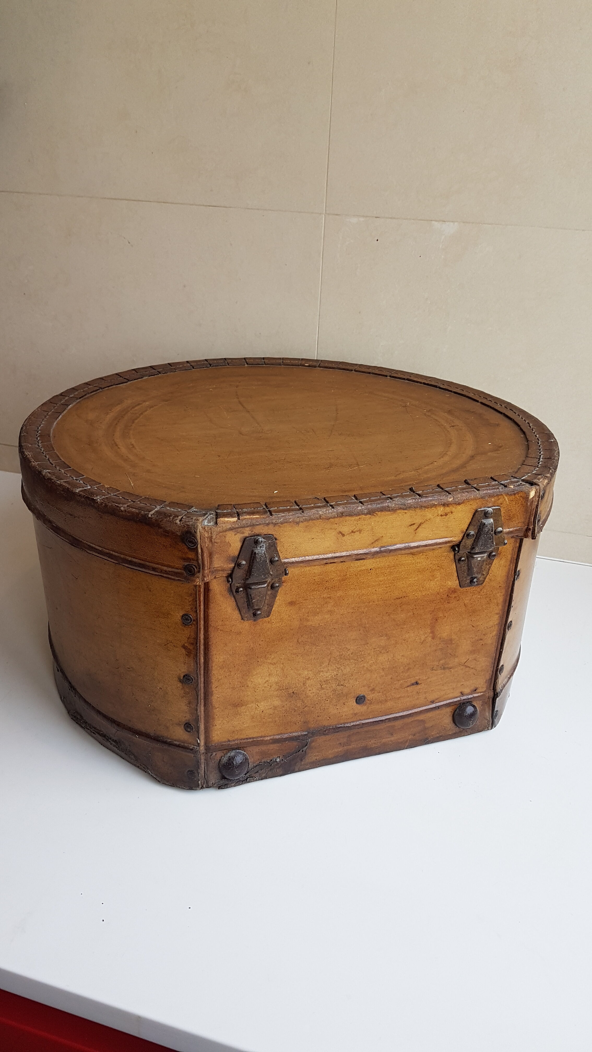 Old hat box late 19th