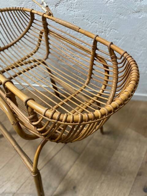Rattan cradle